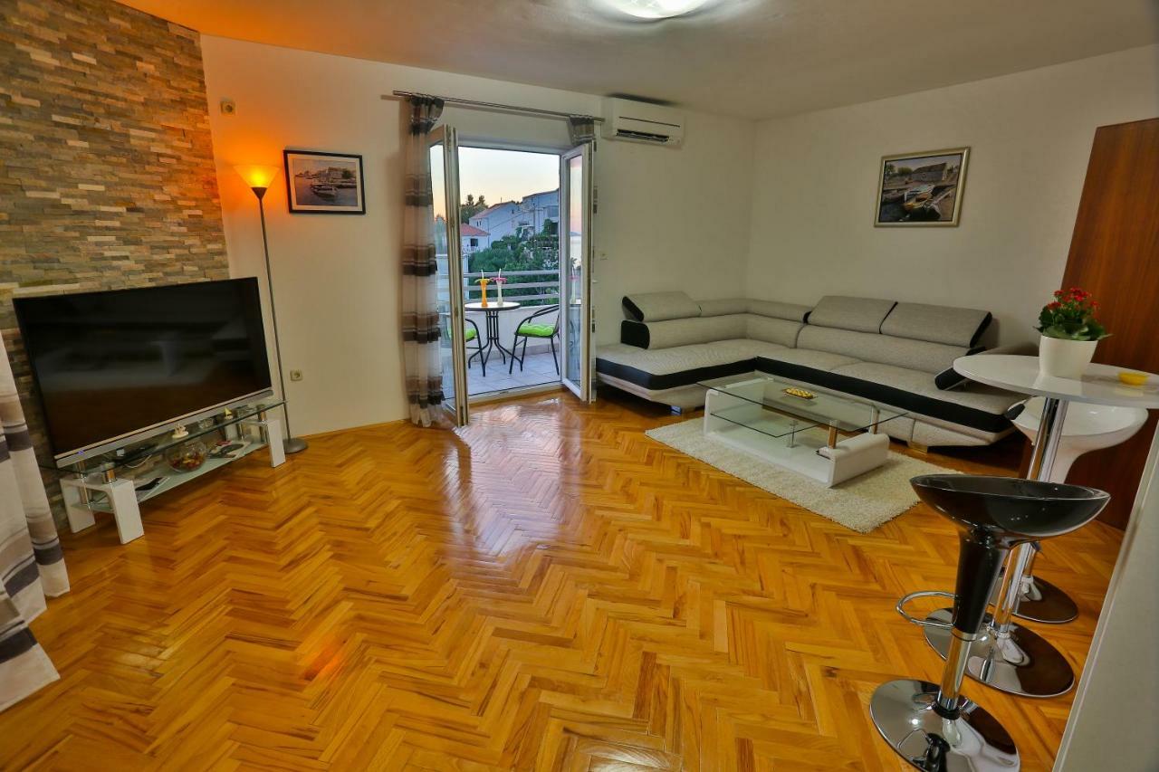 Villa Rako Dugi Rat Luaran gambar
